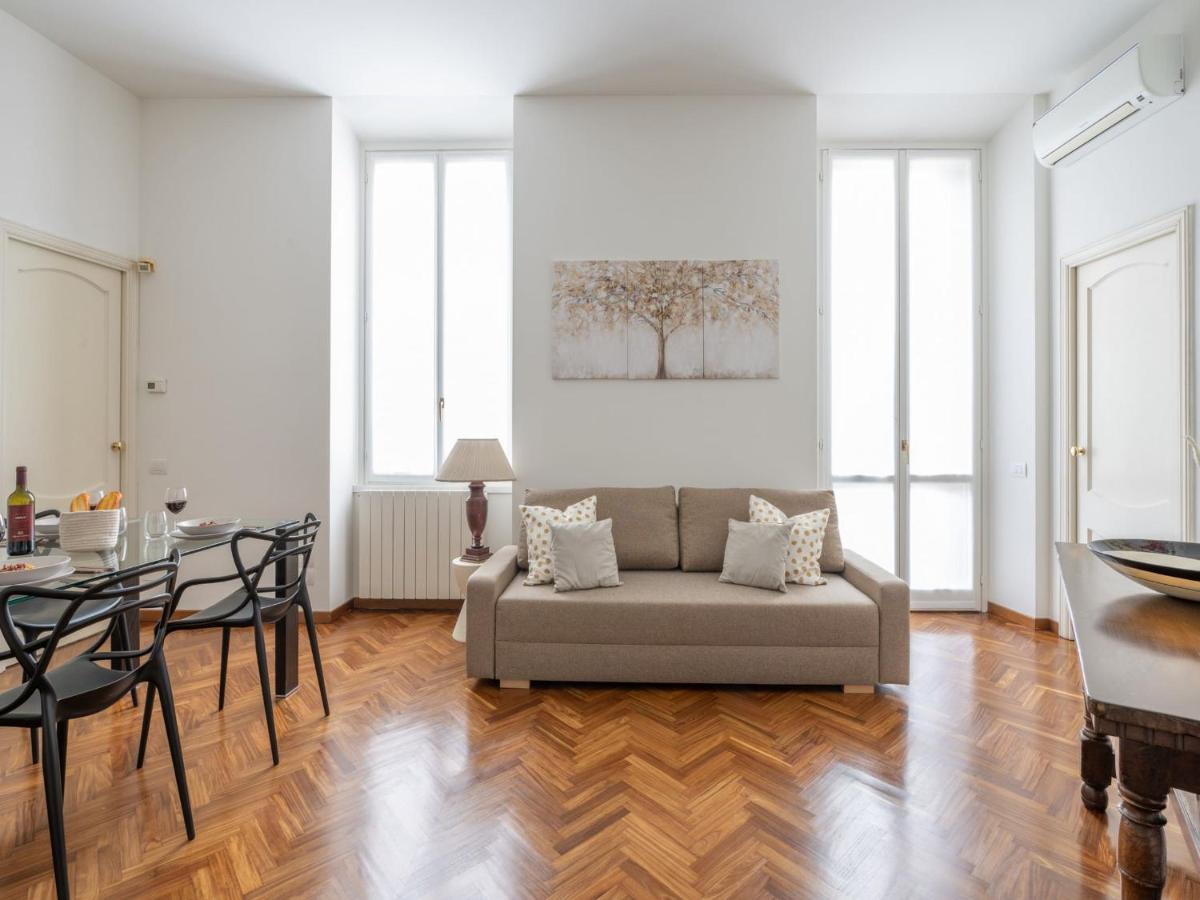 The Best Rent - Gorgeous Two-Bedroom Apartment In Porta Nuova District 밀라노 외부 사진