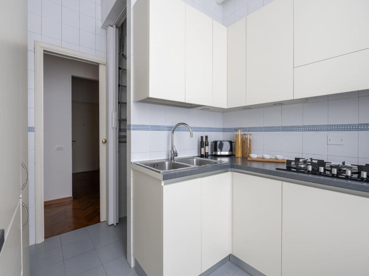 The Best Rent - Gorgeous Two-Bedroom Apartment In Porta Nuova District 밀라노 외부 사진