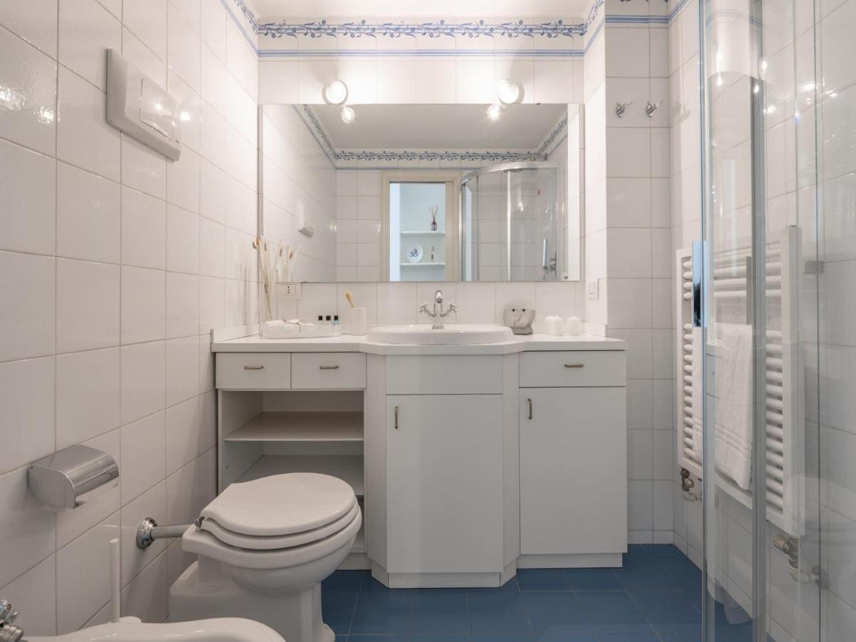 The Best Rent - Gorgeous Two-Bedroom Apartment In Porta Nuova District 밀라노 외부 사진
