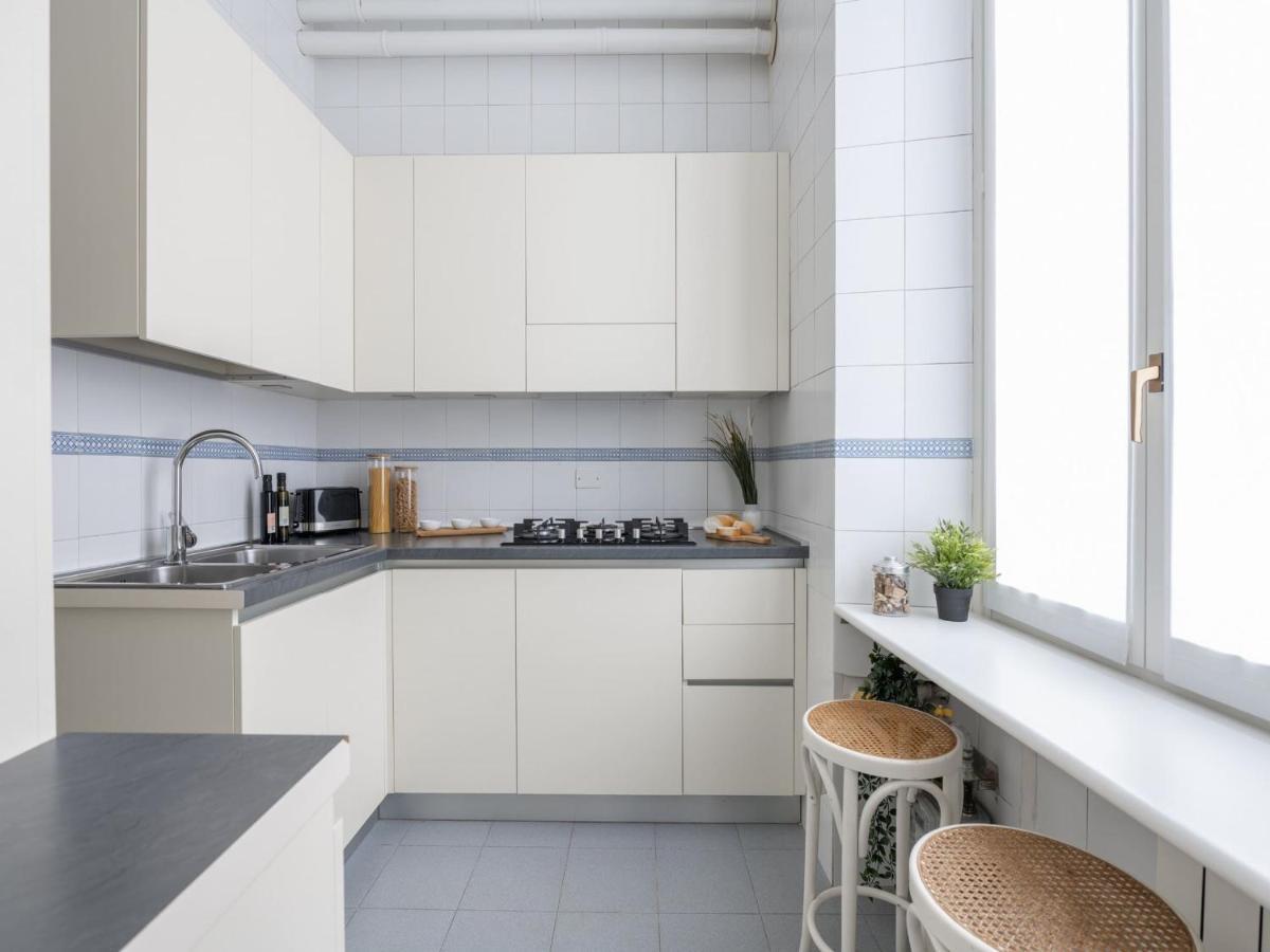 The Best Rent - Gorgeous Two-Bedroom Apartment In Porta Nuova District 밀라노 외부 사진